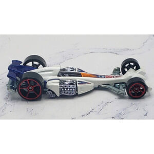 Hot Wheels 2011 World Racers 5-Pack Nitro Scorcher White w/ Red 5 Spoke Wheels